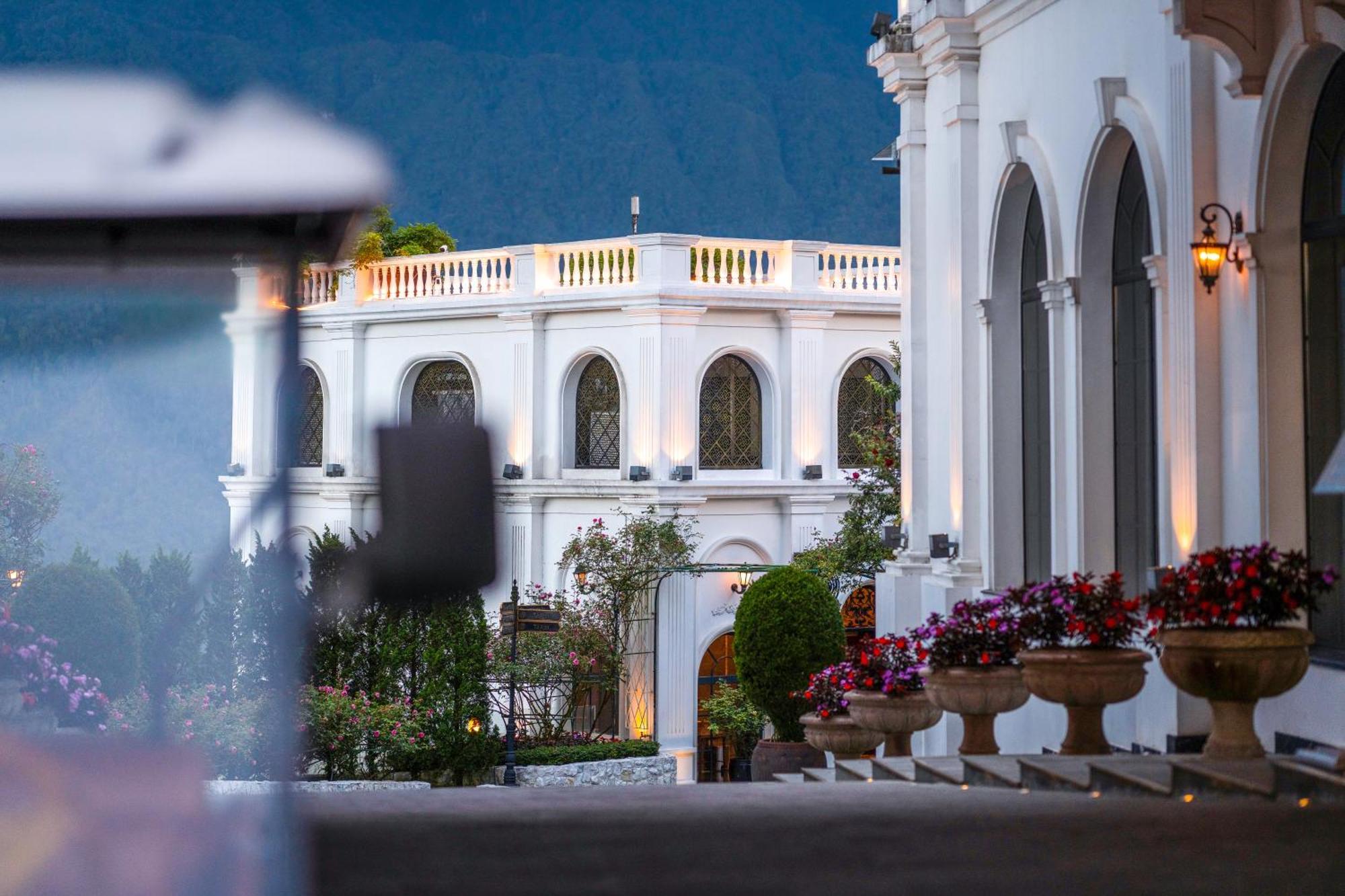 Silk Path Grand Sapa Resort & Spa Exterior foto The Erawan Bangkok
