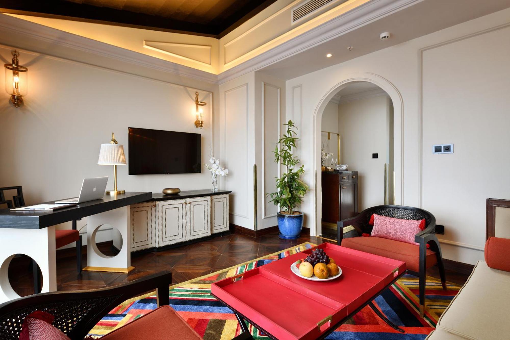 Silk Path Grand Sapa Resort & Spa Exterior foto A suite at the hotel